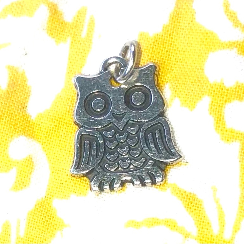 Retired James Avery Owl Charm